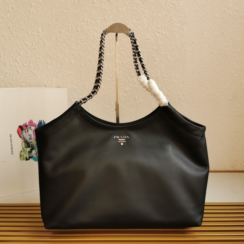 Pra*a shopping bags